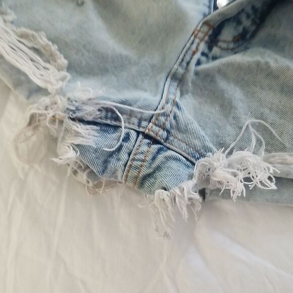 SIGNITURE Jean Shorts Sz. 8 Women's - Picture 7 of 8